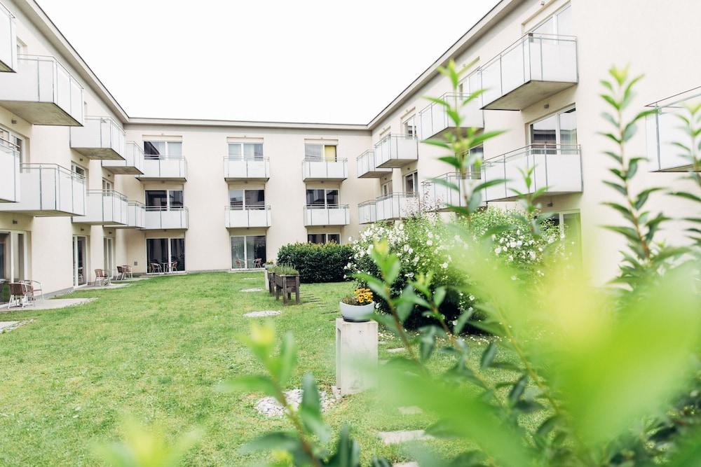 Harry'S Home Linz-Urfahr Hotel & Apartments Exterior foto