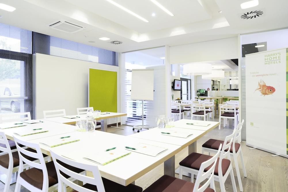 Harry'S Home Linz-Urfahr Hotel & Apartments Exterior foto